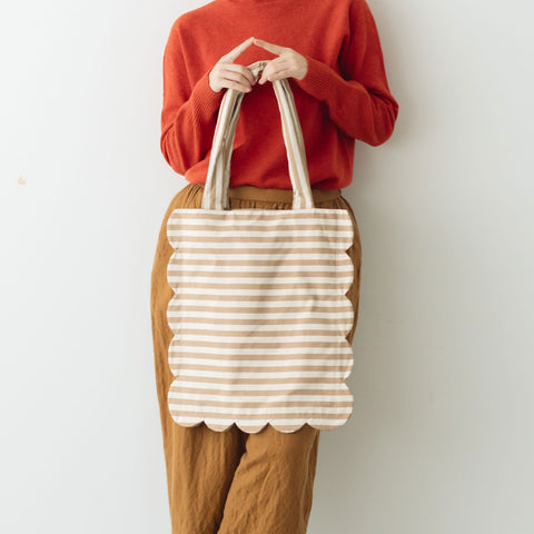 chitose.K scallop tote bag