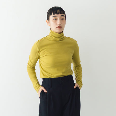 HAU タートルネック 