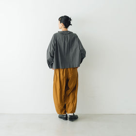 HAU ブラウス "ruffled" チェック チャコールグレー