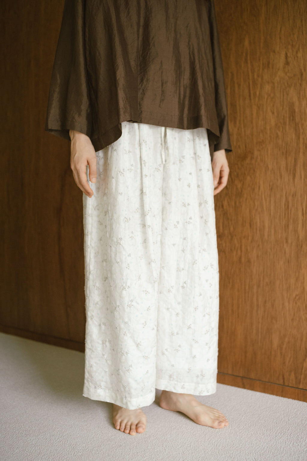 bunon エンブロイダリータックパンツ BUNON(ブノン)Embroidery Tuck Pants / エンブロイダリータック