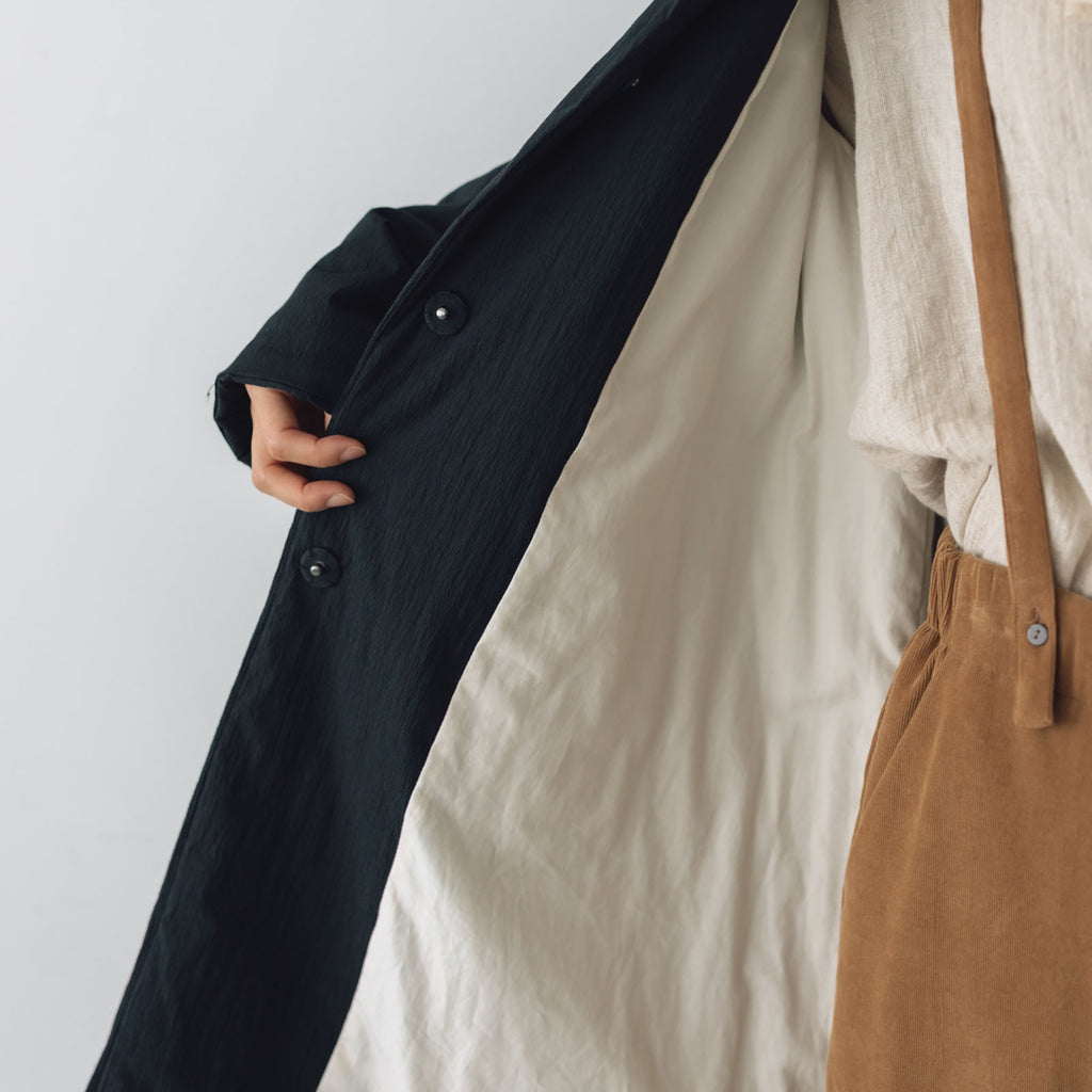 MAGALI オールドコットンナイロンリネン フリルカラーパディットコート ブラック