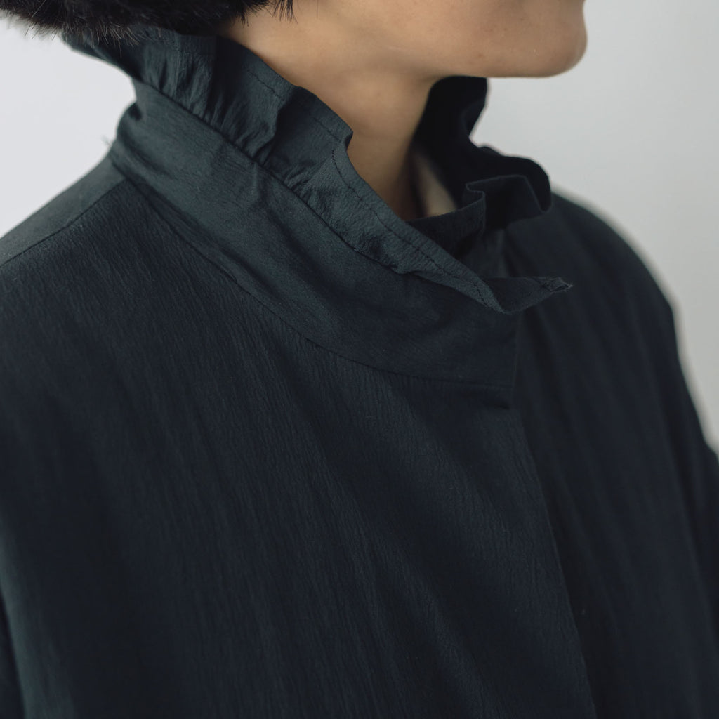 MAGALI オールドコットンナイロンリネン フリルカラーパディットコート ブラック