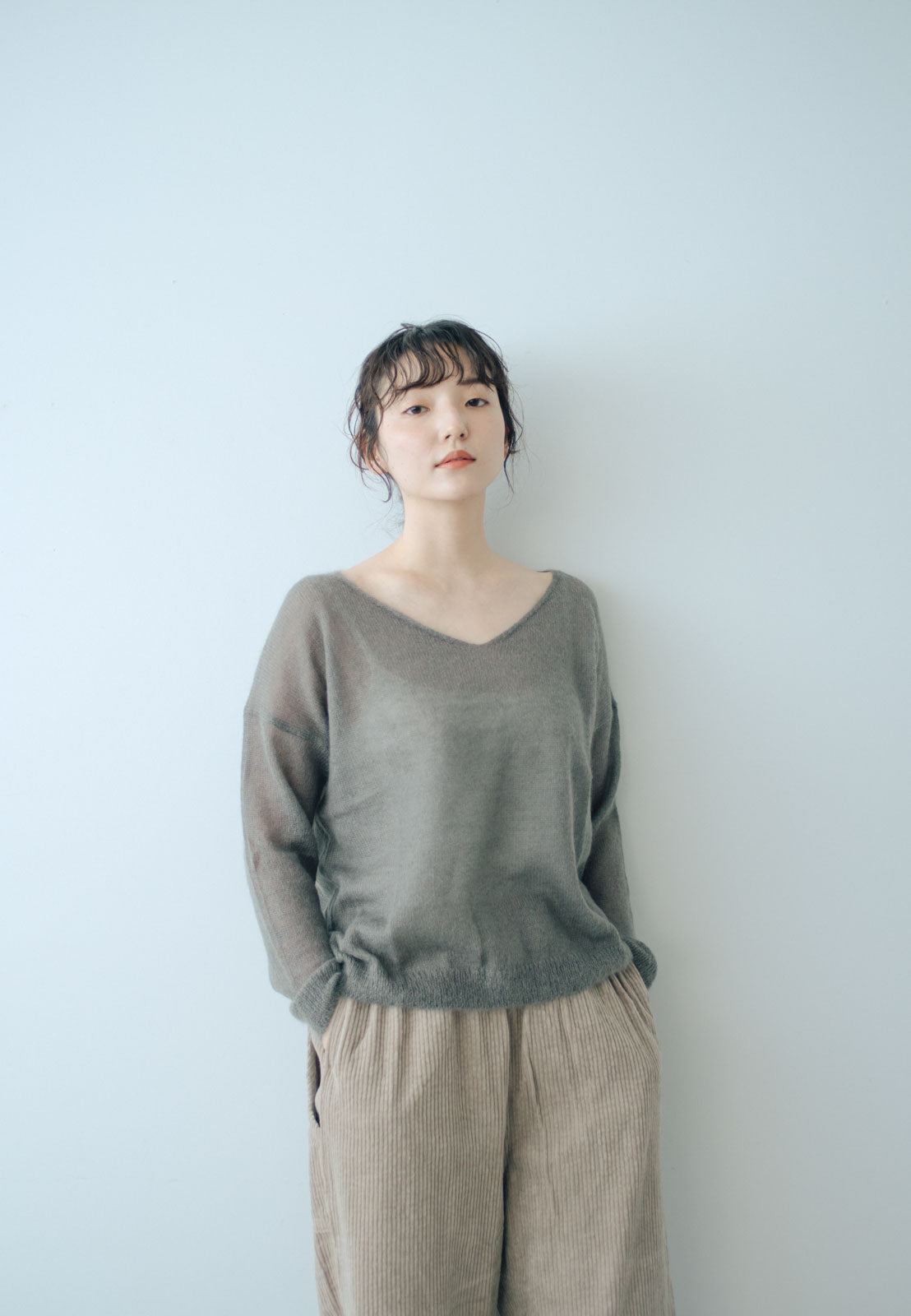 evam eva モヘアシルクVネックプルオーバー オターグレー