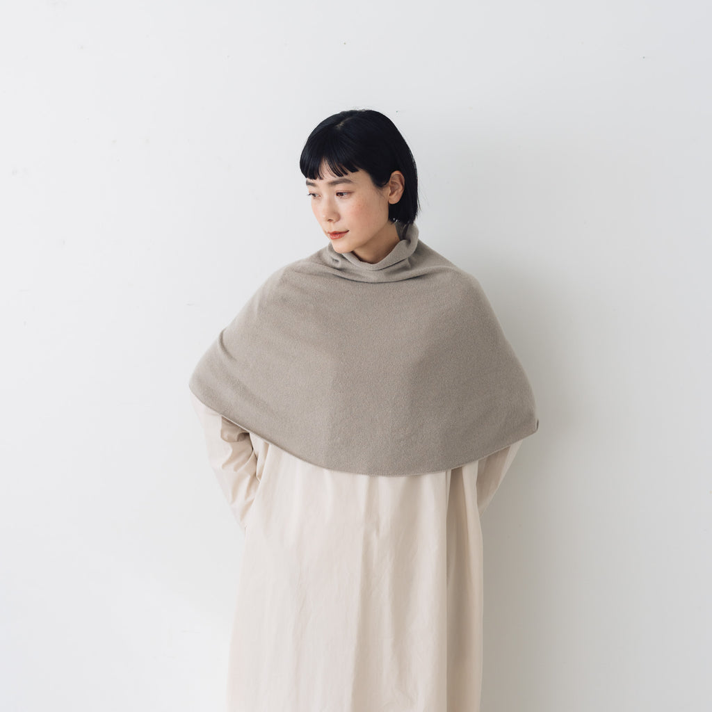 evam eva カシミアスヌード