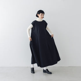 Gauze# ボックスタック ノースリーブワンピース ブラック