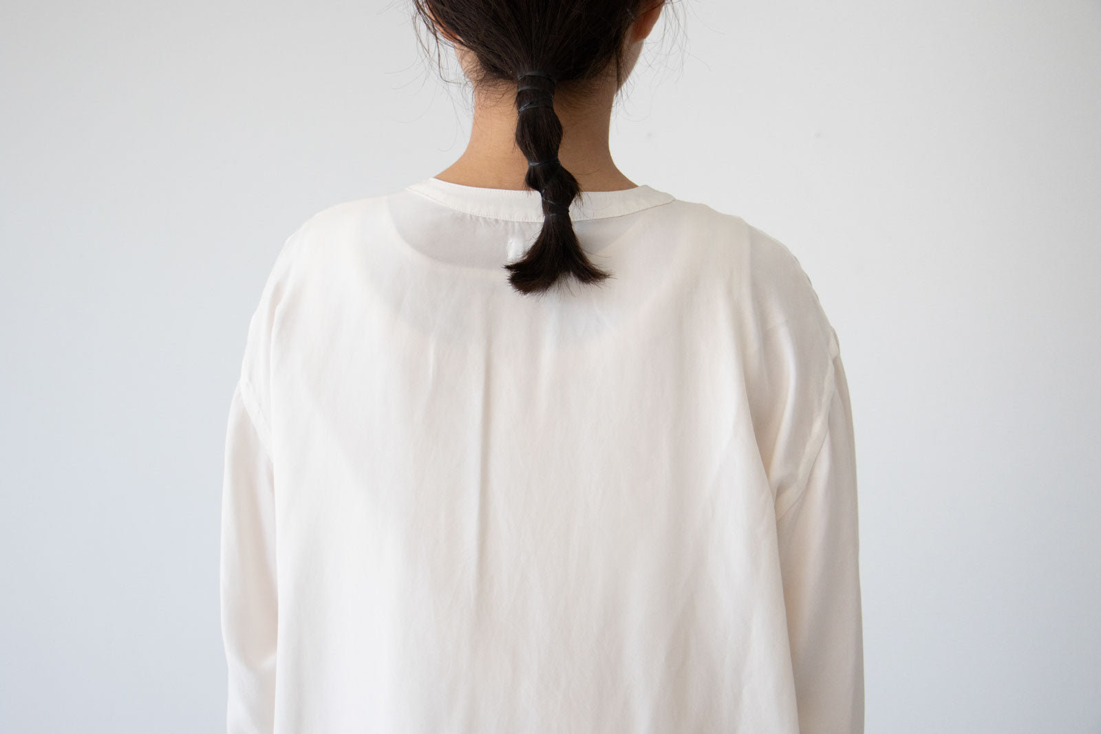 Yoli Silk tunic［オーダー／1月中旬出荷予定］｜くらすこと