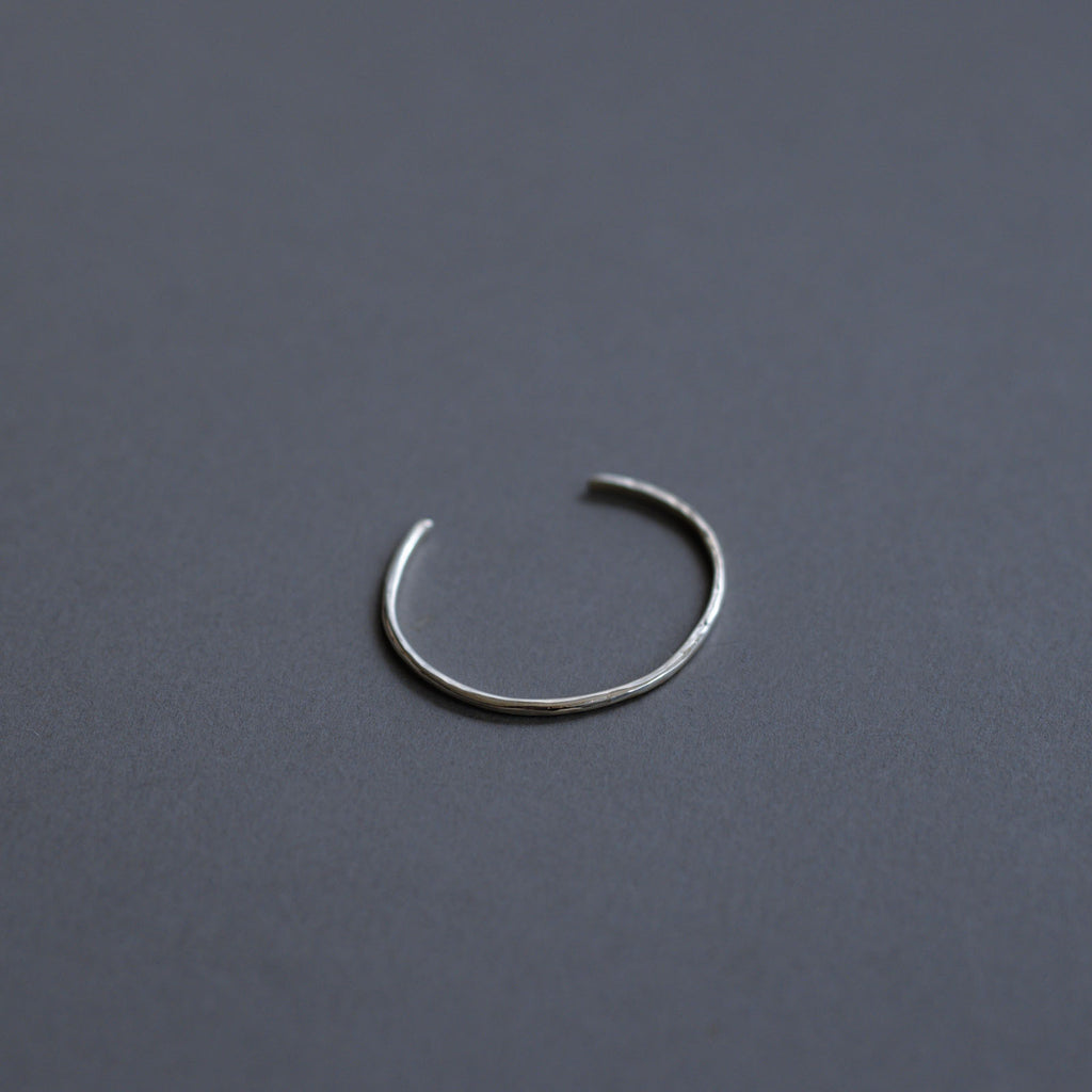 accessories mau 細 バングル