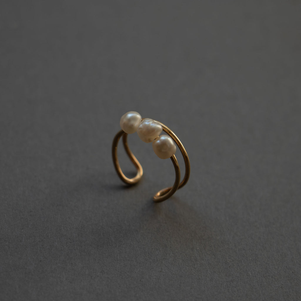 神保真珠商店 3珠イヤカフ VINTAGE 無核（K10）［期間限定販売］