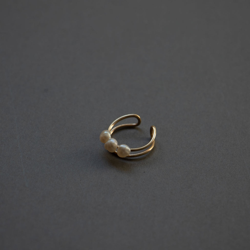 神保真珠商店 3珠イヤカフ VINTAGE 無核（K10）［期間限定販売］