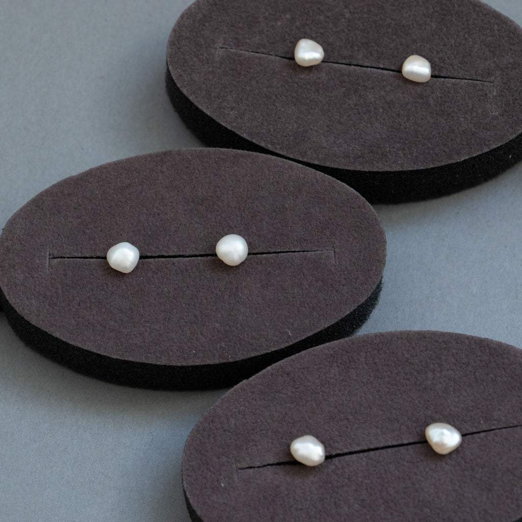 神保真珠商店 1珠ピアス VINTAGE 無核（K18）［期間限定販売］