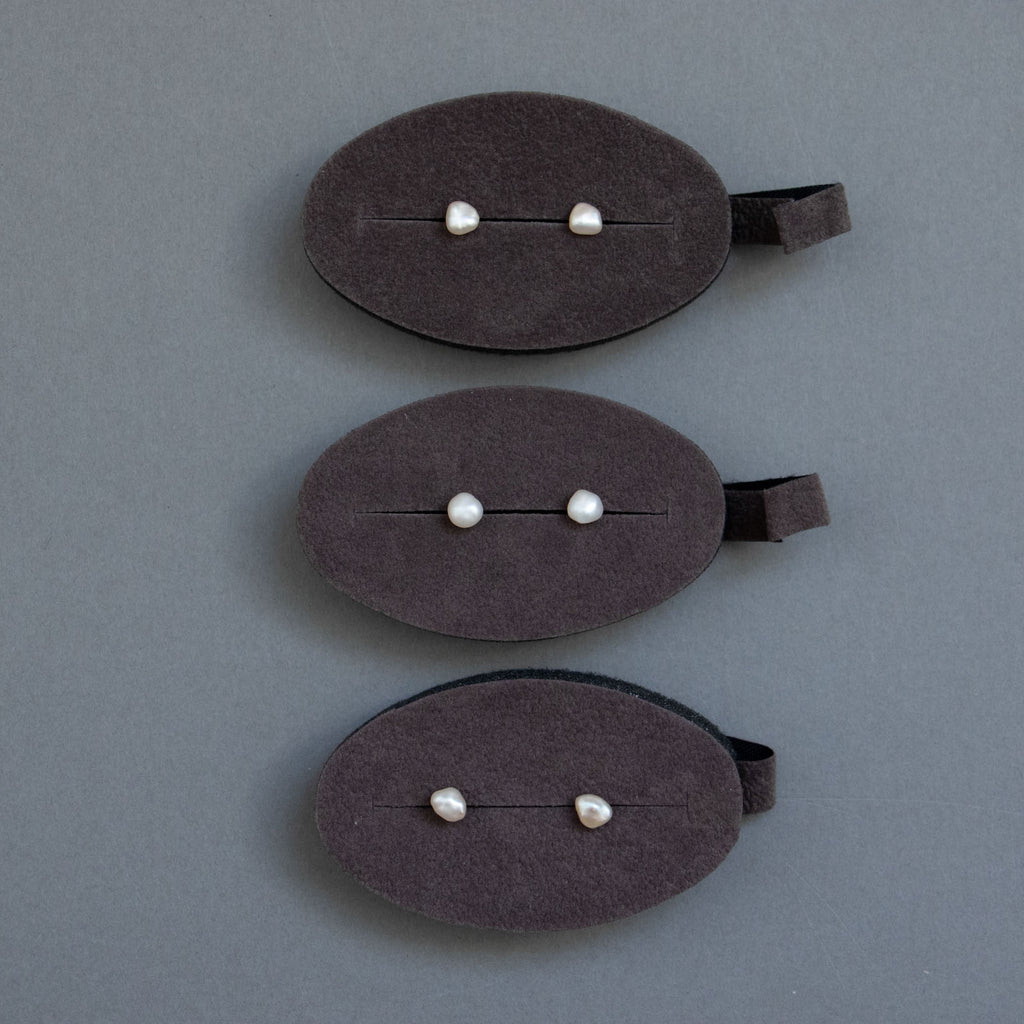 神保真珠商店 1珠ピアス VINTAGE 無核（K18）［期間限定販売］