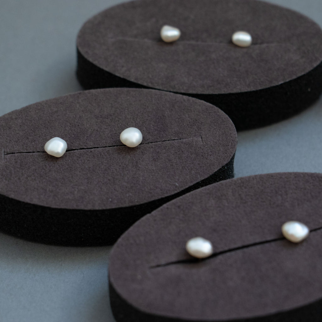 神保真珠商店 1珠ピアス VINTAGE 無核（K18）［期間限定販売］