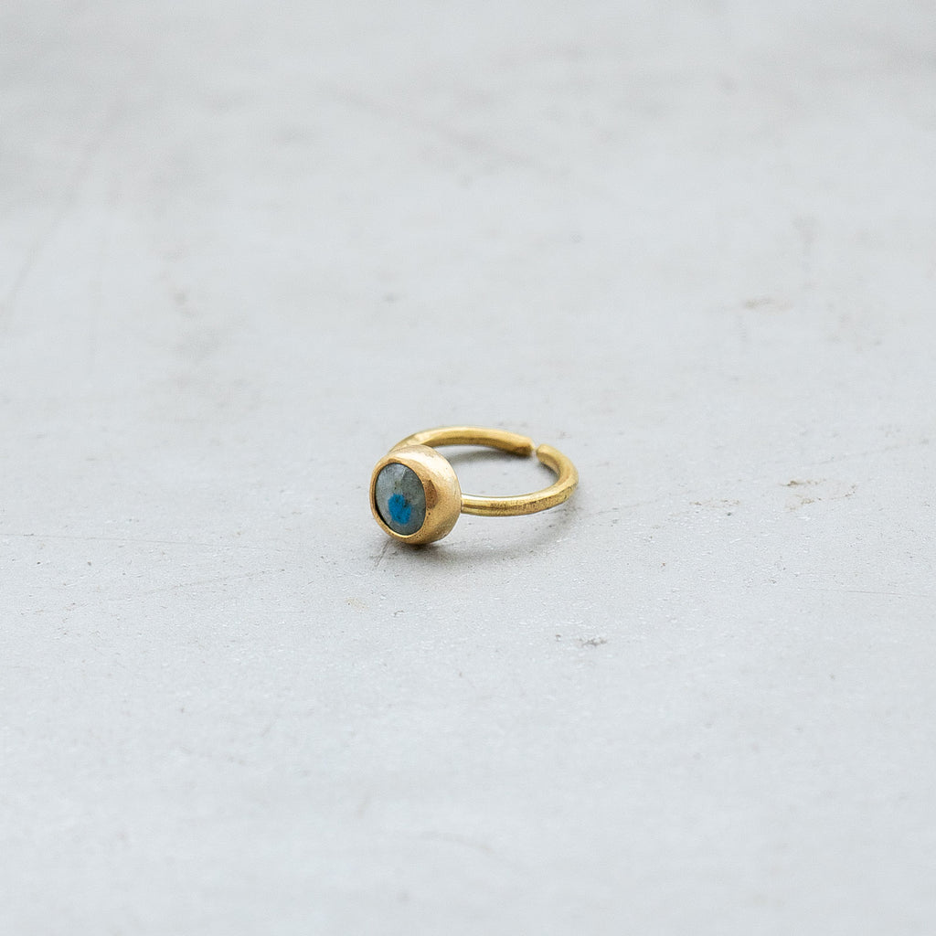 SURUME. STONE RING