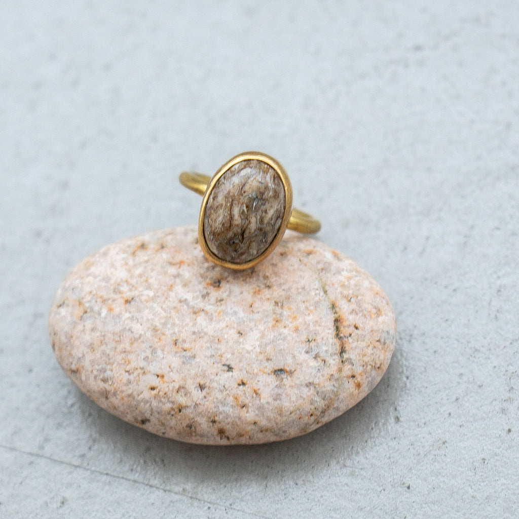 SURUME. STONE RING