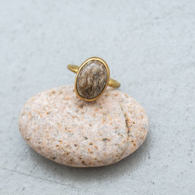 SURUME. STONE RING