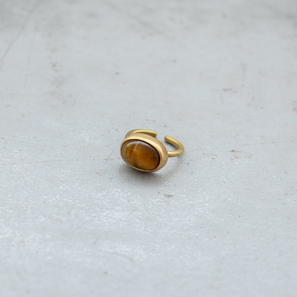 SURUME. STONE RING