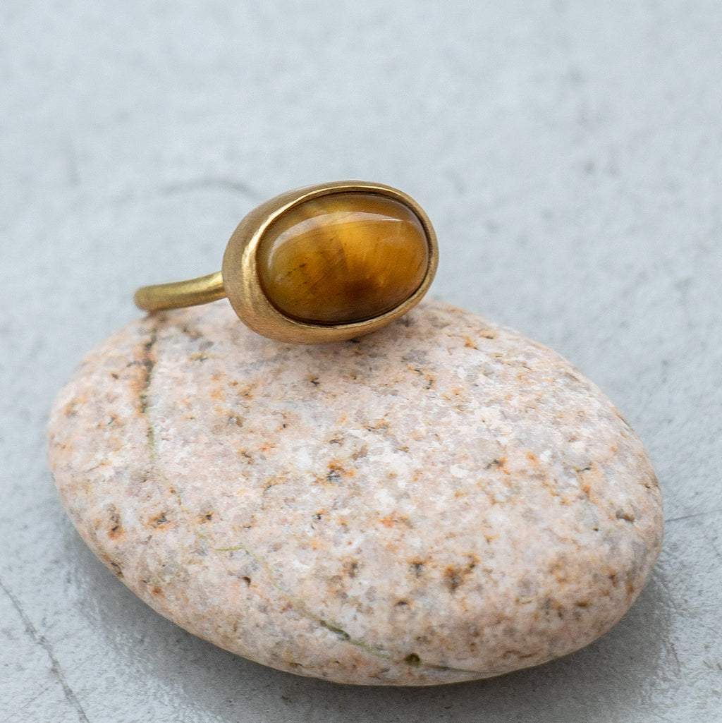 SURUME. STONE RING