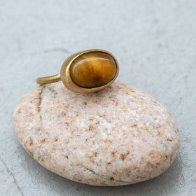 SURUME. STONE RING