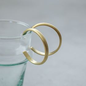 SURUME. THICK HOOP ピアス［期間限定販売］