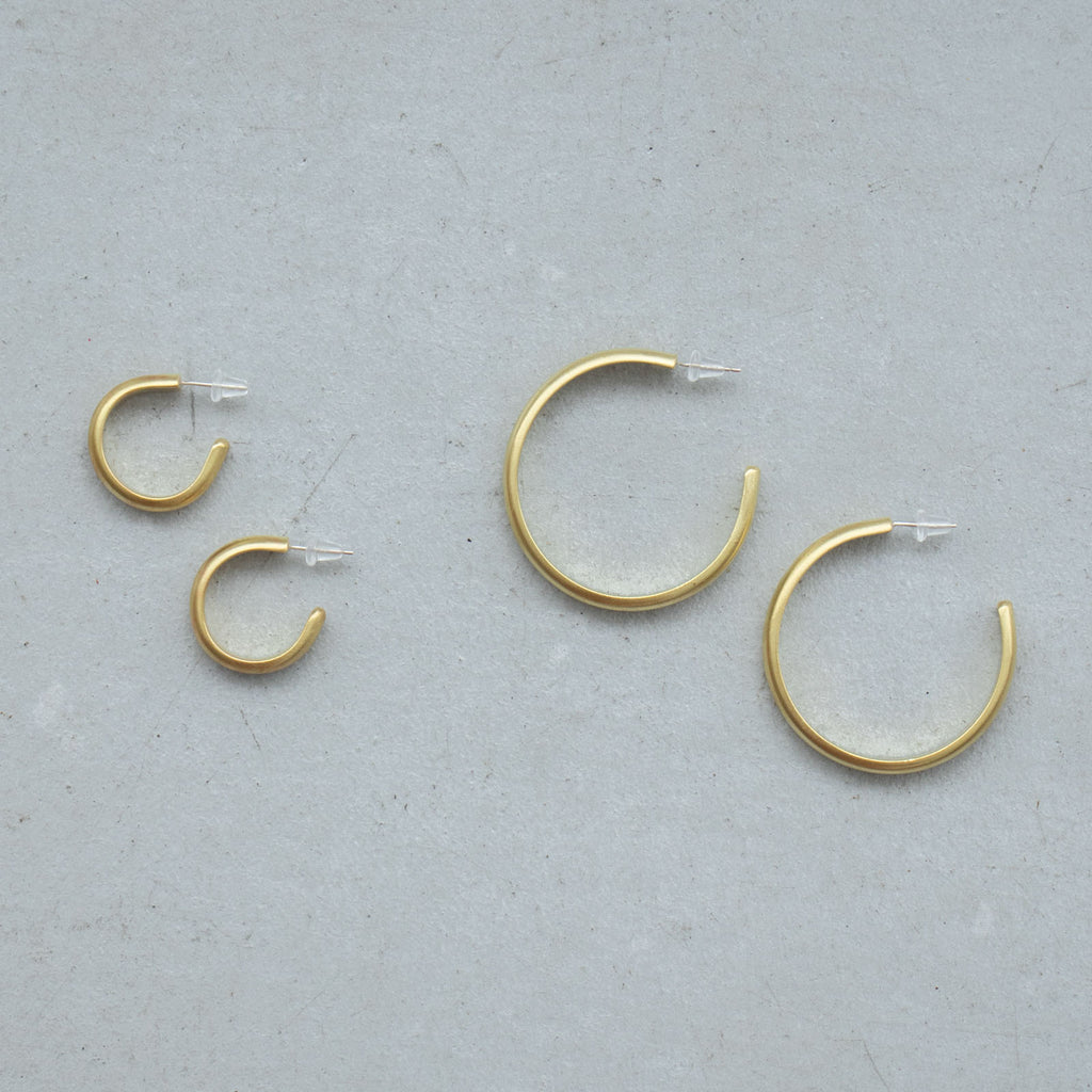 SURUME. THICK HOOP ピアス［期間限定販売］