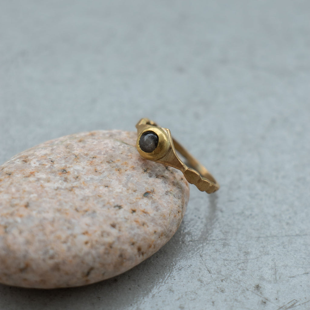 SURUME. Shave Stone Thin Ring［期間限定販売］