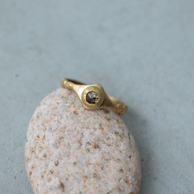SURUME. Shave Stone Thin Ring［期間限定販売］