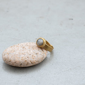 SURUME. Cutting Stone Ring