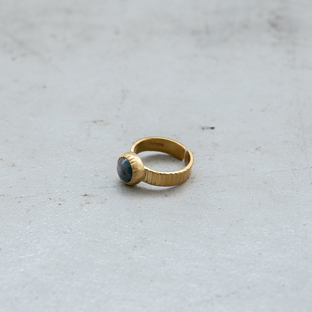 SURUME. Cutting Stone Ring