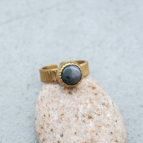 SURUME. Cutting Stone Ring