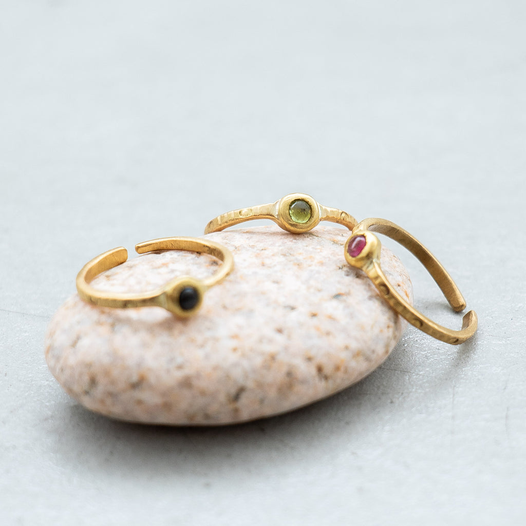 SURUME. Small Stone Ring