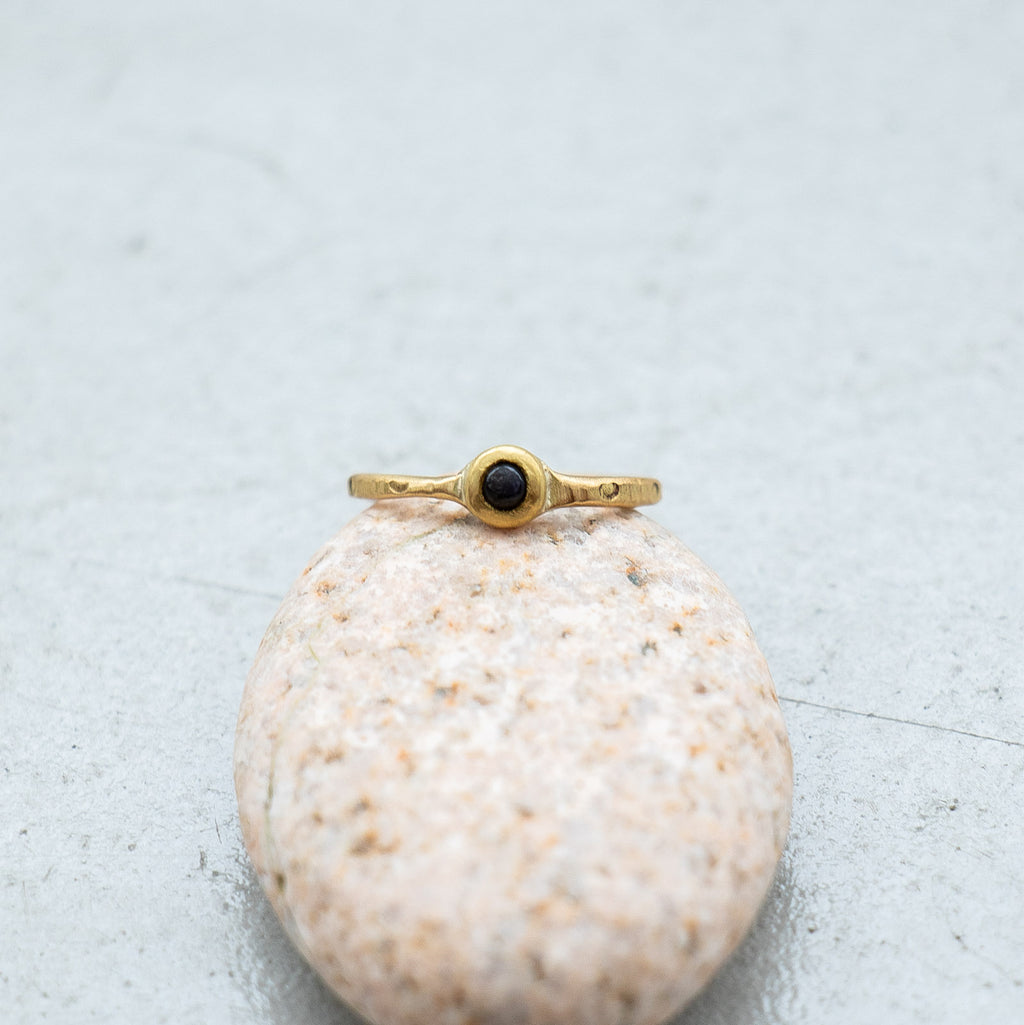 SURUME. Small Stone Ring