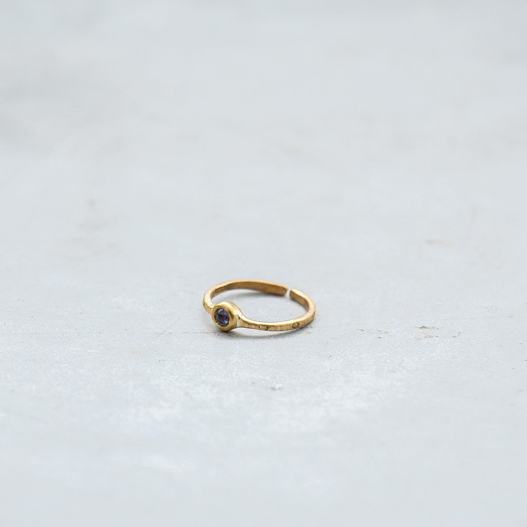 SURUME. Small Stone Ring
