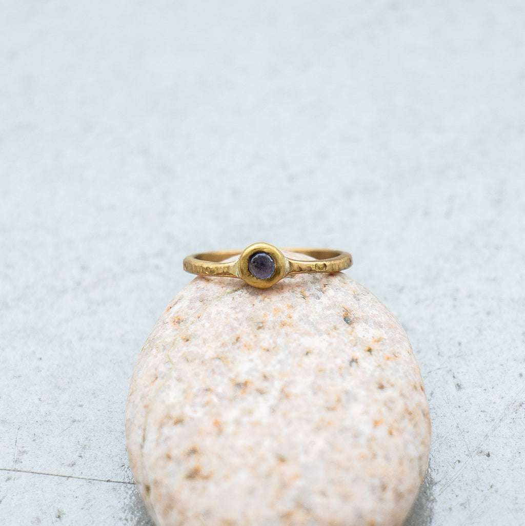SURUME. Small Stone Ring