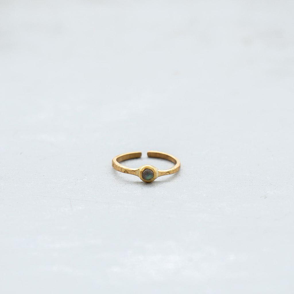 SURUME. Small Stone Ring