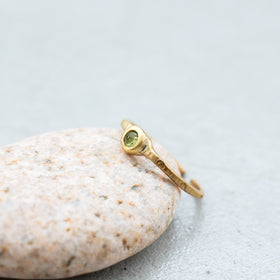 SURUME. Small Stone Ring