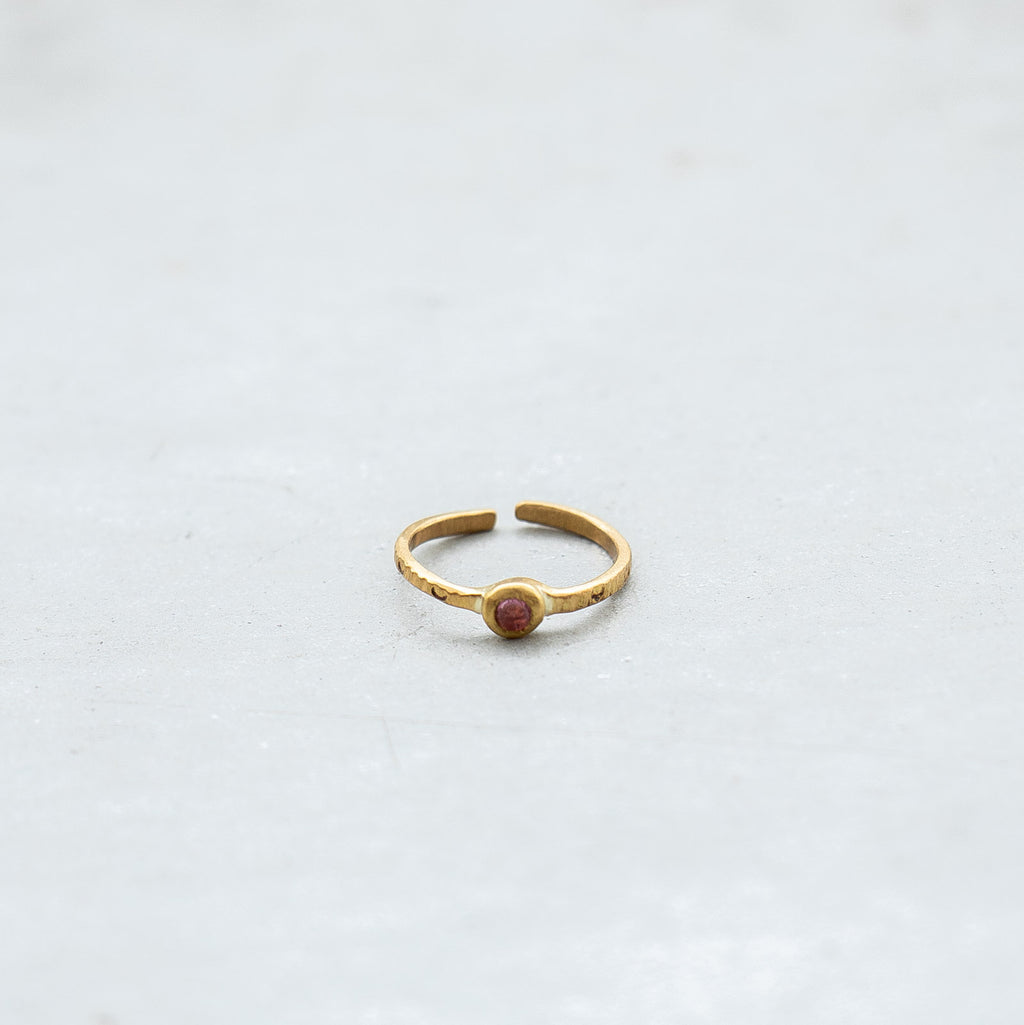 SURUME. Small Stone Ring