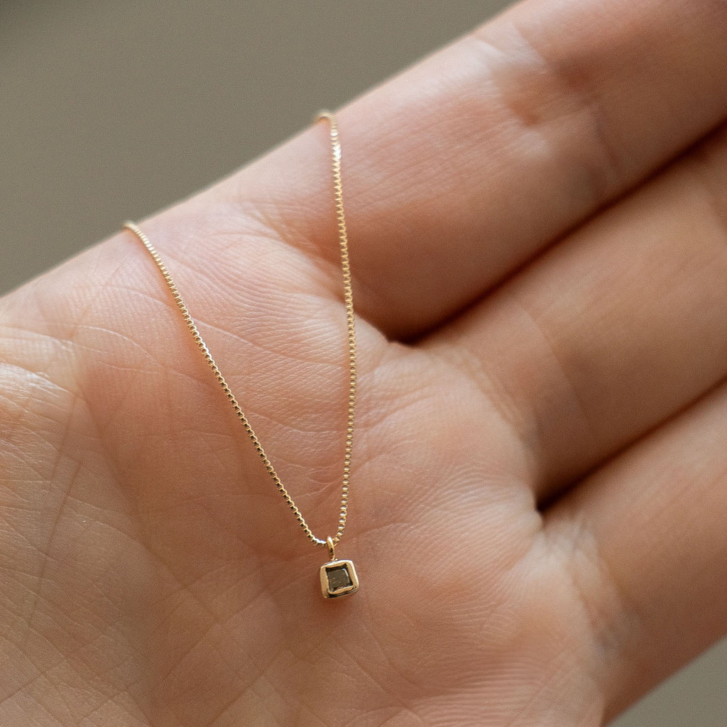 accessories mau アクセサリーマウ　ダイヤ　ネックレス accessories mau スクエアダイヤモンドネックレス ｜くらすこと