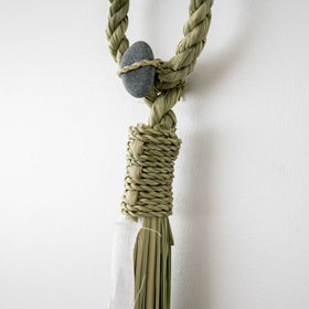 榊麻美植物研究所 輪飾り石付き（細）［期間限定販売］【受注会／2025年12月中旬ごろ発送予定】