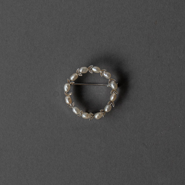 神保真珠商店 ブローチ サークル葉付き VINTAGE 無核（SILVER）［期間限定販売］