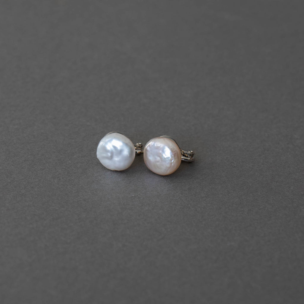 神保真珠商店 ボタン珠イヤリング 近江八幡 有核 (SILVER)［期間限定販売］