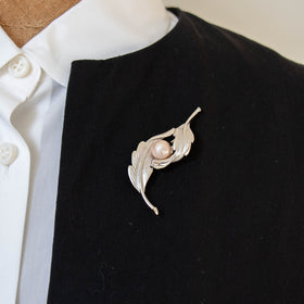 神保真珠商店 ブローチ 守山 有核（SILVER）［期間限定販売］