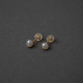 神保真珠商店 1珠ピアス VINTAGE 無核（K18）［期間限定販売］
