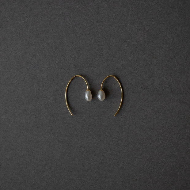 神保真珠商店 フックピアス VINTAGE 無核（K18）［期間限定販売］