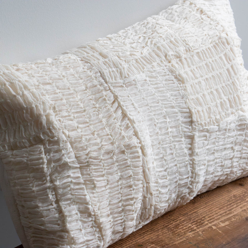 絲室 クッション 30×45角［期間限定販売］