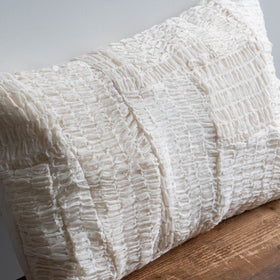 絲室 クッション 30×45角［期間限定販売］