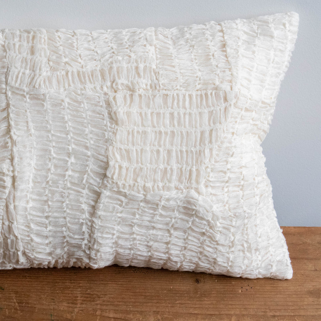 絲室 クッション 30×45角［期間限定販売］