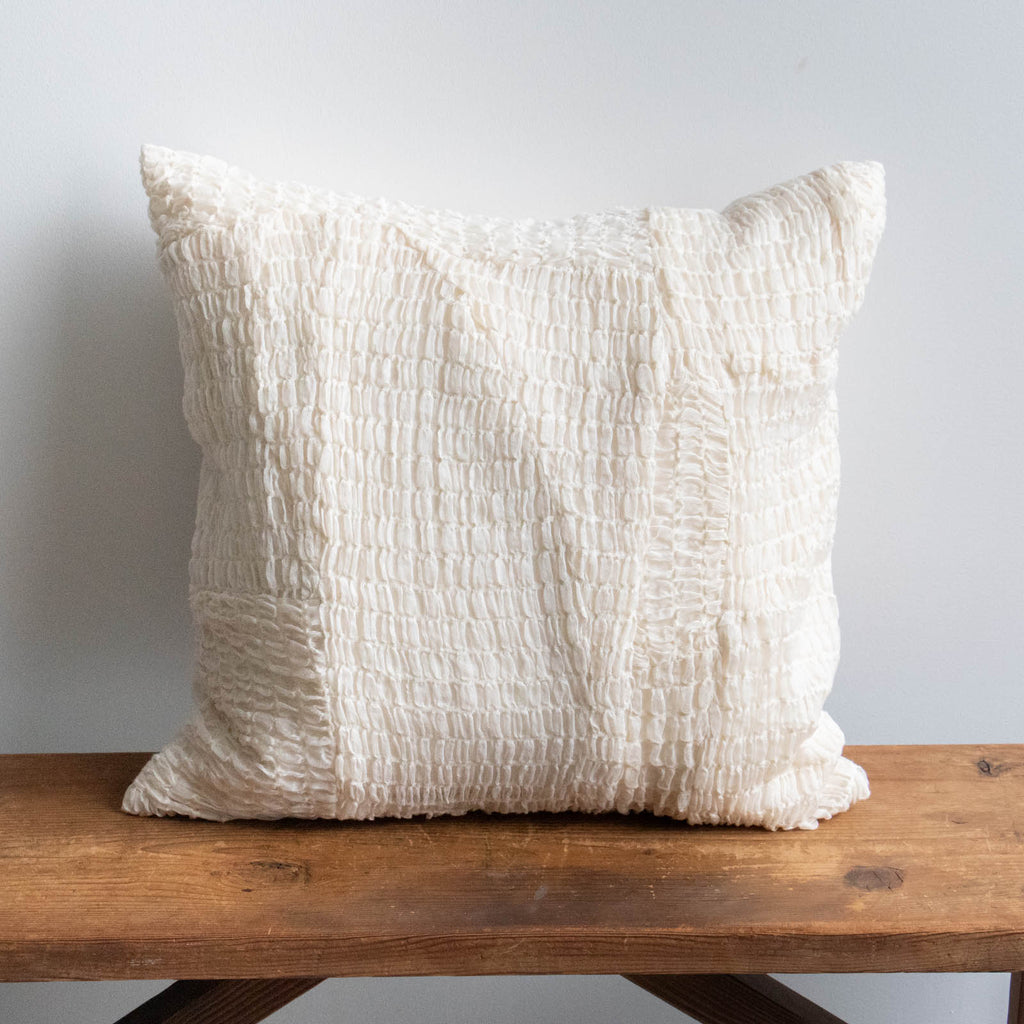 絲室 クッション 45角［期間限定販売］