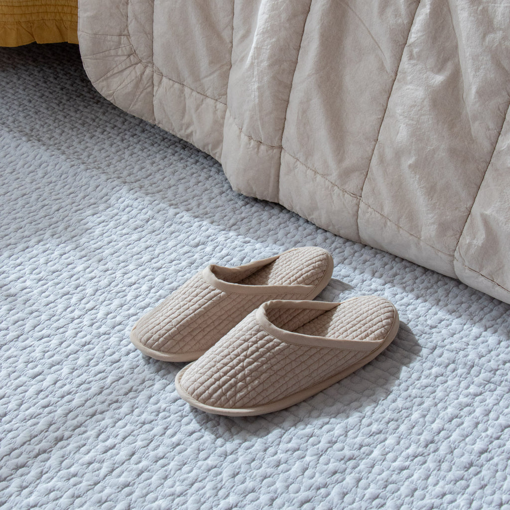 8182 ヌビスリッパ M［期間限定販売］