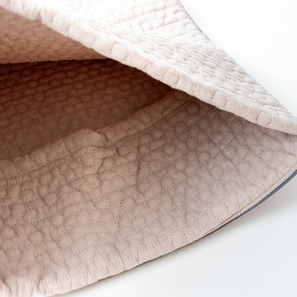 8182 ドットイブル枕カバー［期間限定販売］