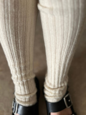 HOKOS BLISS cashmere “mochi” warmer［期間限定販売］